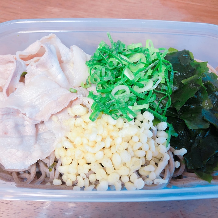 楽チン！ワカメと豚肉の蕎麦弁当